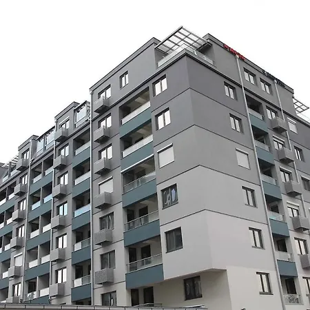 One Szkopje